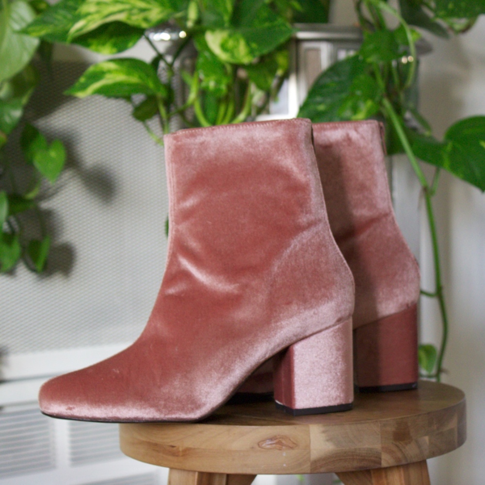 Free People Dusty Pink Velvet Boots (Brand New)